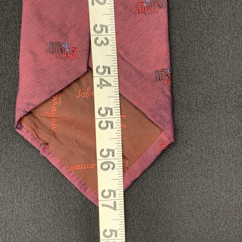 Salvatore Ferragamo Red Embroidered Bumblebee Floral Silk Neck Tie Vintage Italy - Picture 5 of 8